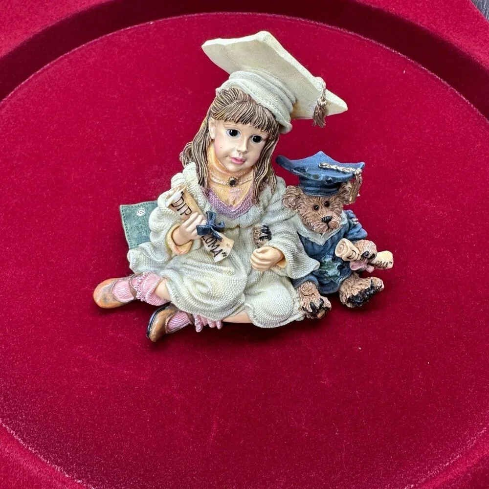 Yesterdays Child Dollstone Graduation Day #3550 Lisa w/ Plato Boyds Bears